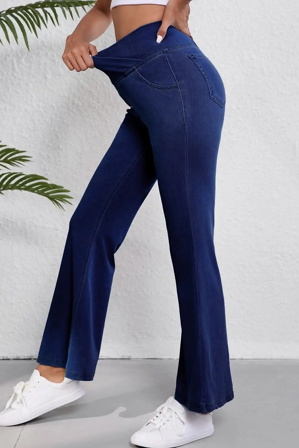 T-Shirts Love Salve Dusk Blue Denim Jeans Women's Daily Flare Pants Crossed Waist Modern