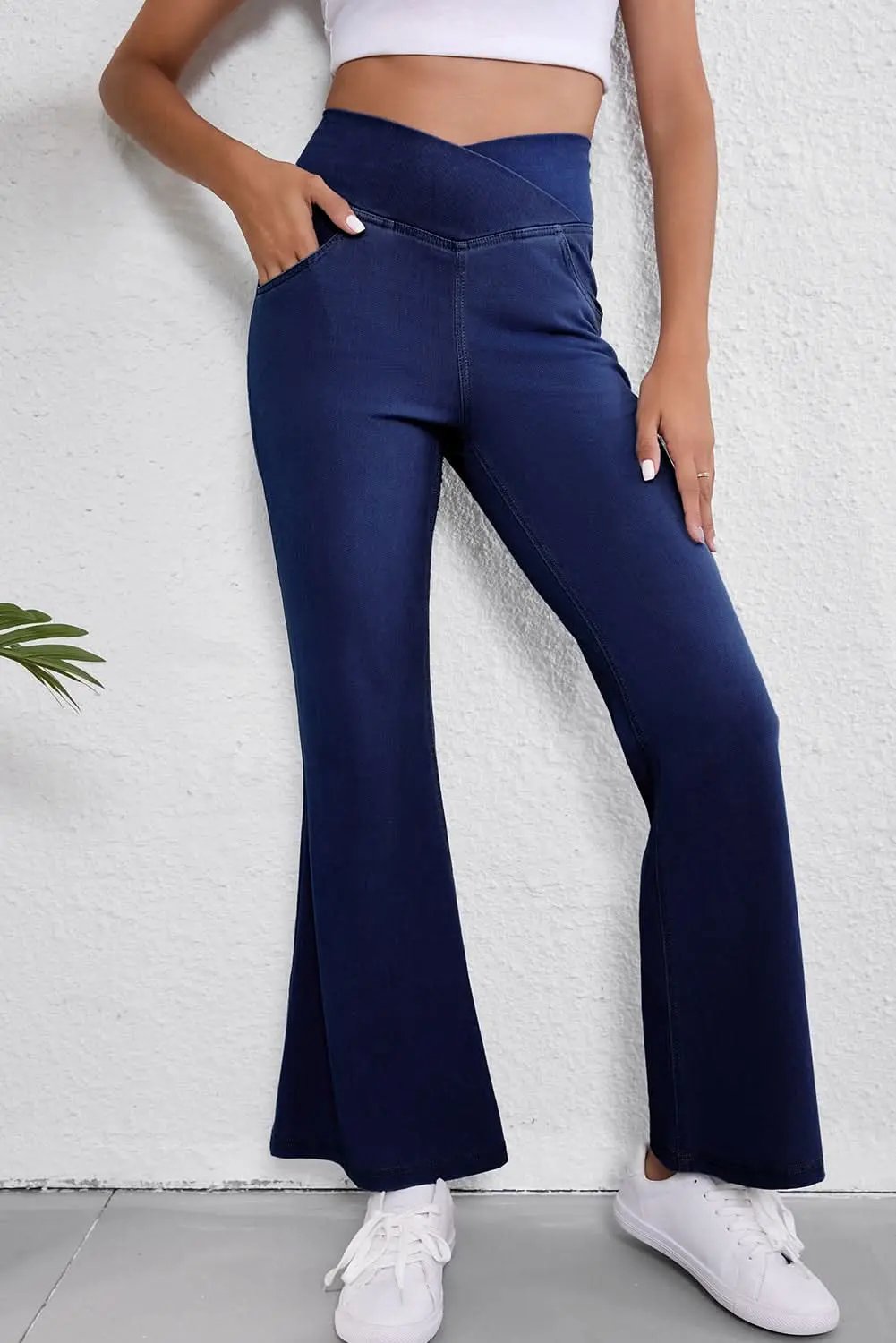 T-Shirts Love Salve Dusk Blue Denim Jeans Women's Daily Flare Pants Crossed Waist Modern