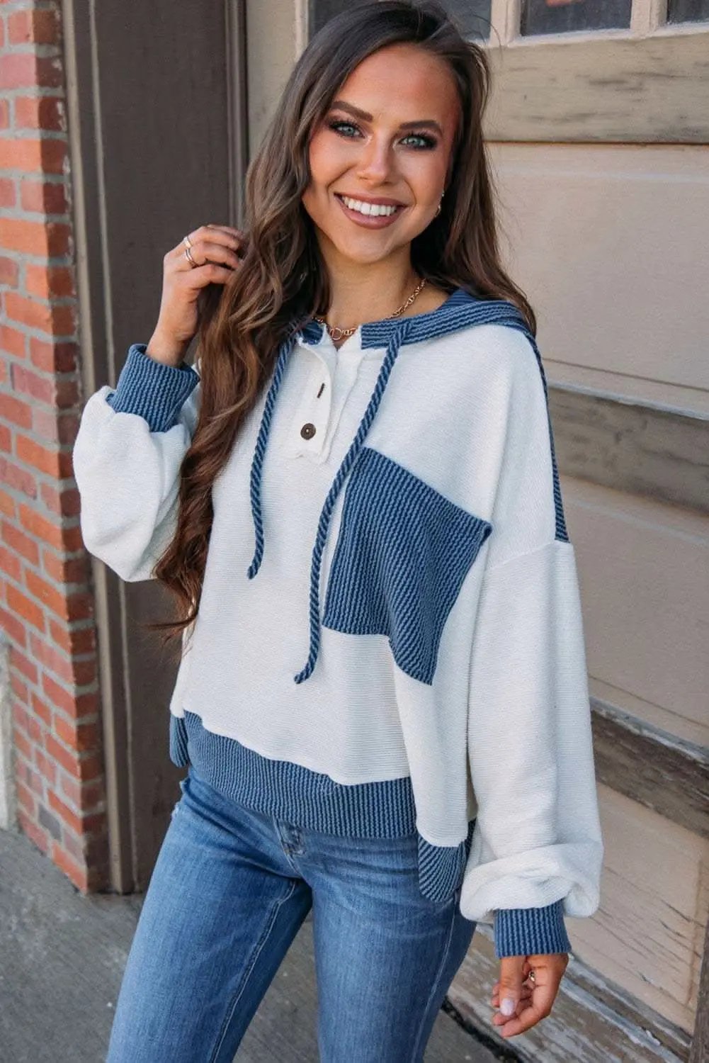 Pants Love Salve White Colorblock Hoodie Women's Casual Pullover - Chic & Comfortable