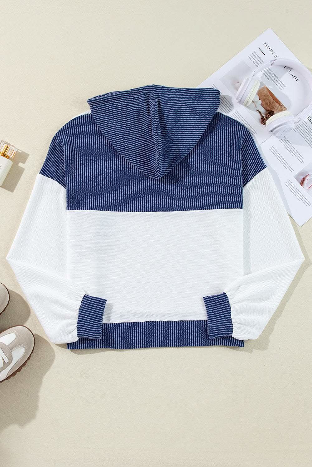 Pants Love Salve White Colorblock Hoodie Women's Casual Pullover - Chic & Comfortable