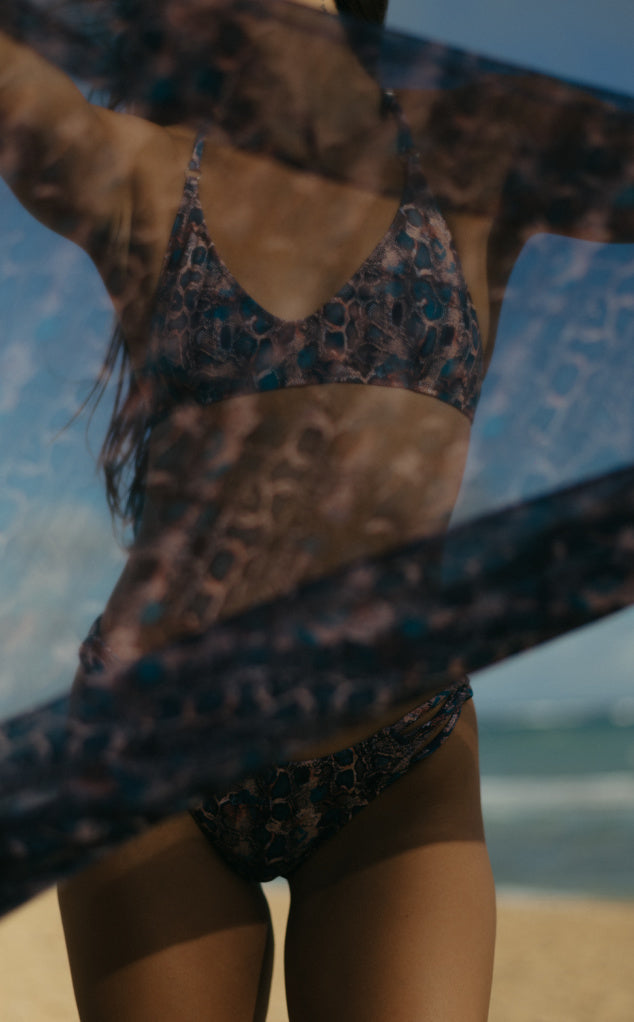 Parte de abajo de bikini brasileño North Shore