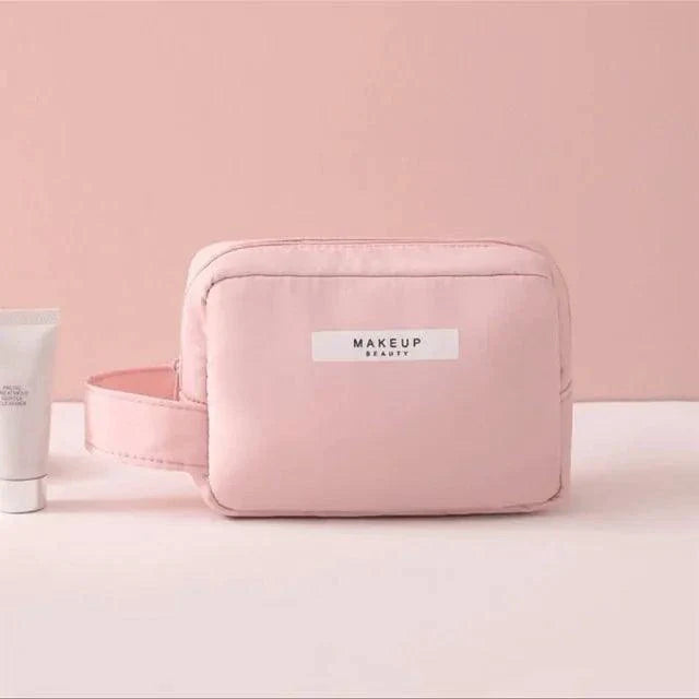 Chic Beauty Bag Organizer