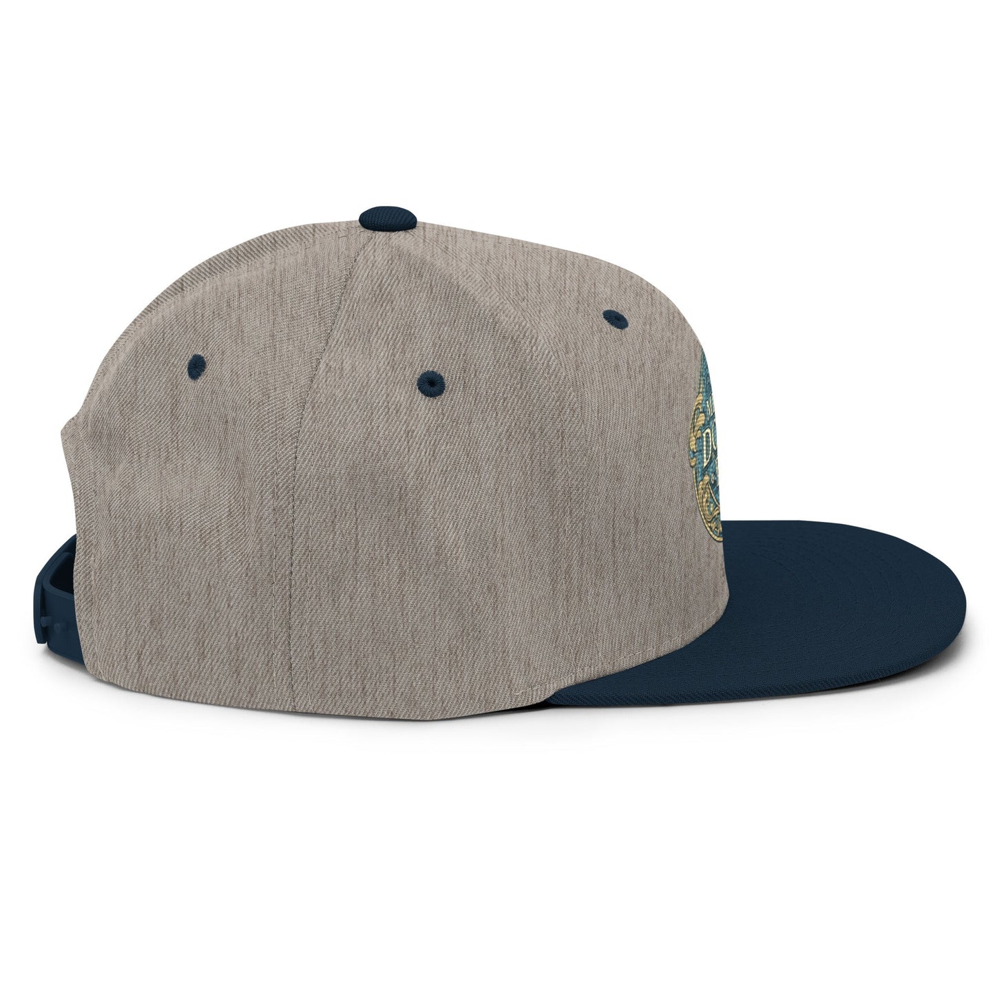 MDB Co. Gorra Snapback con Emblema Icónico