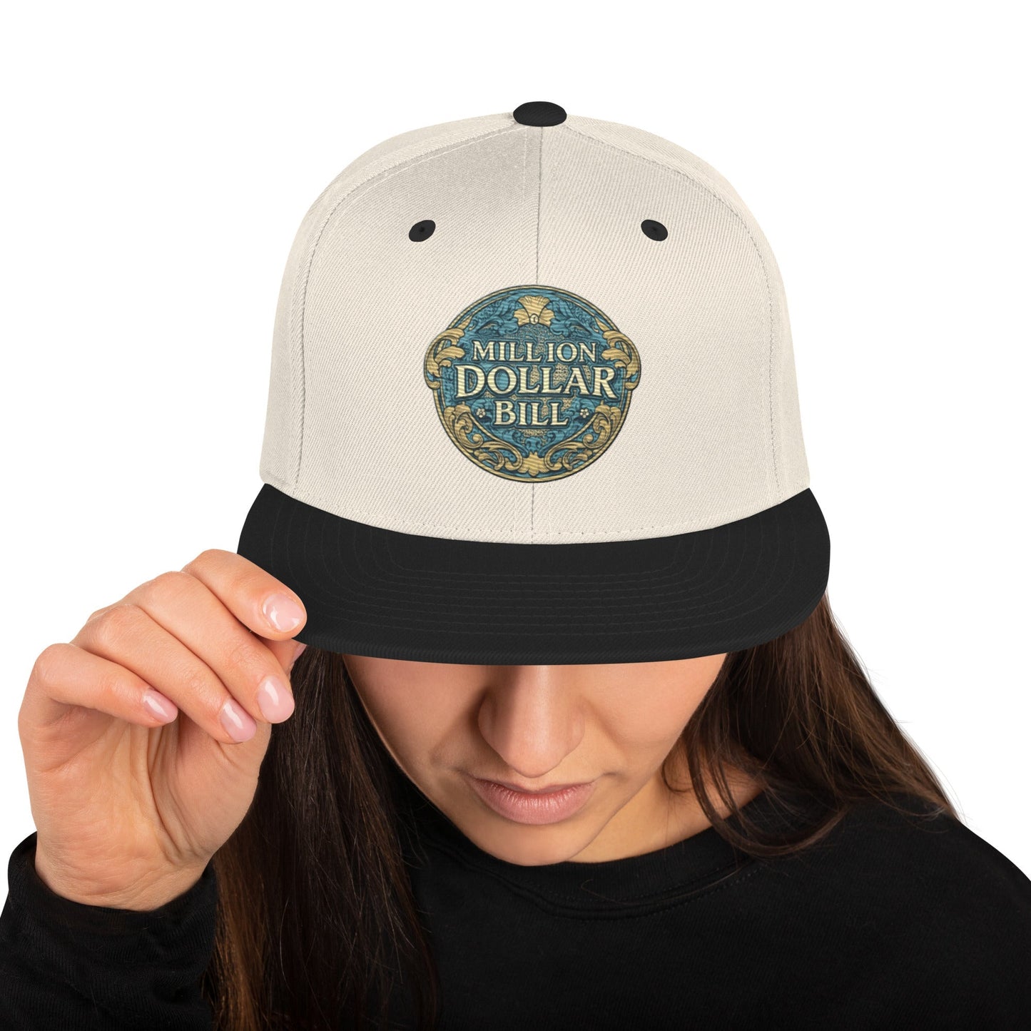 MDB Co. Gorra Snapback con Emblema Icónico