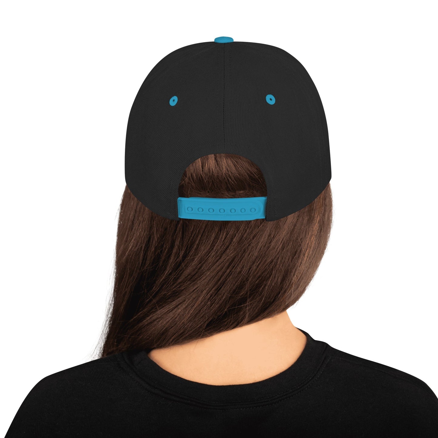 MDB Co. Gorra Snapback con Emblema Icónico