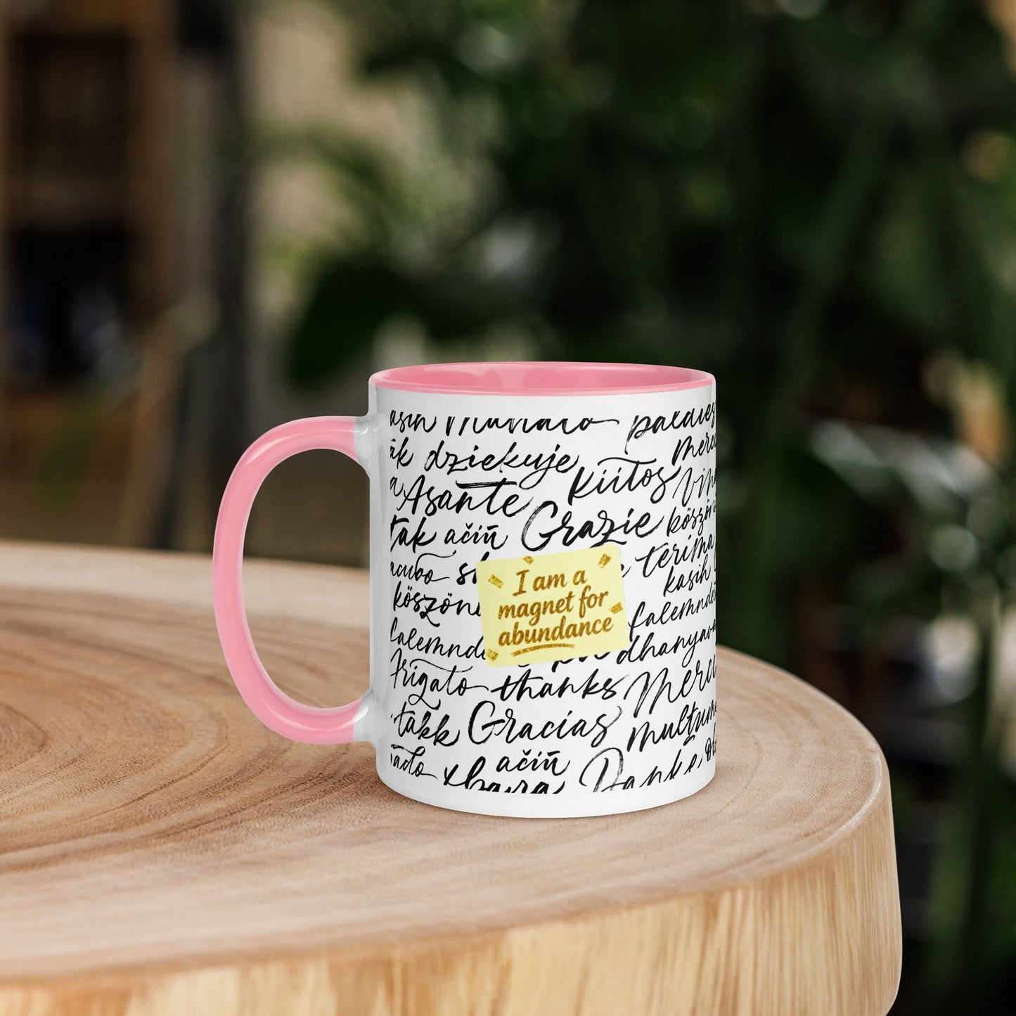 Taza magnética de gratitud de MDB Co. con interior de color