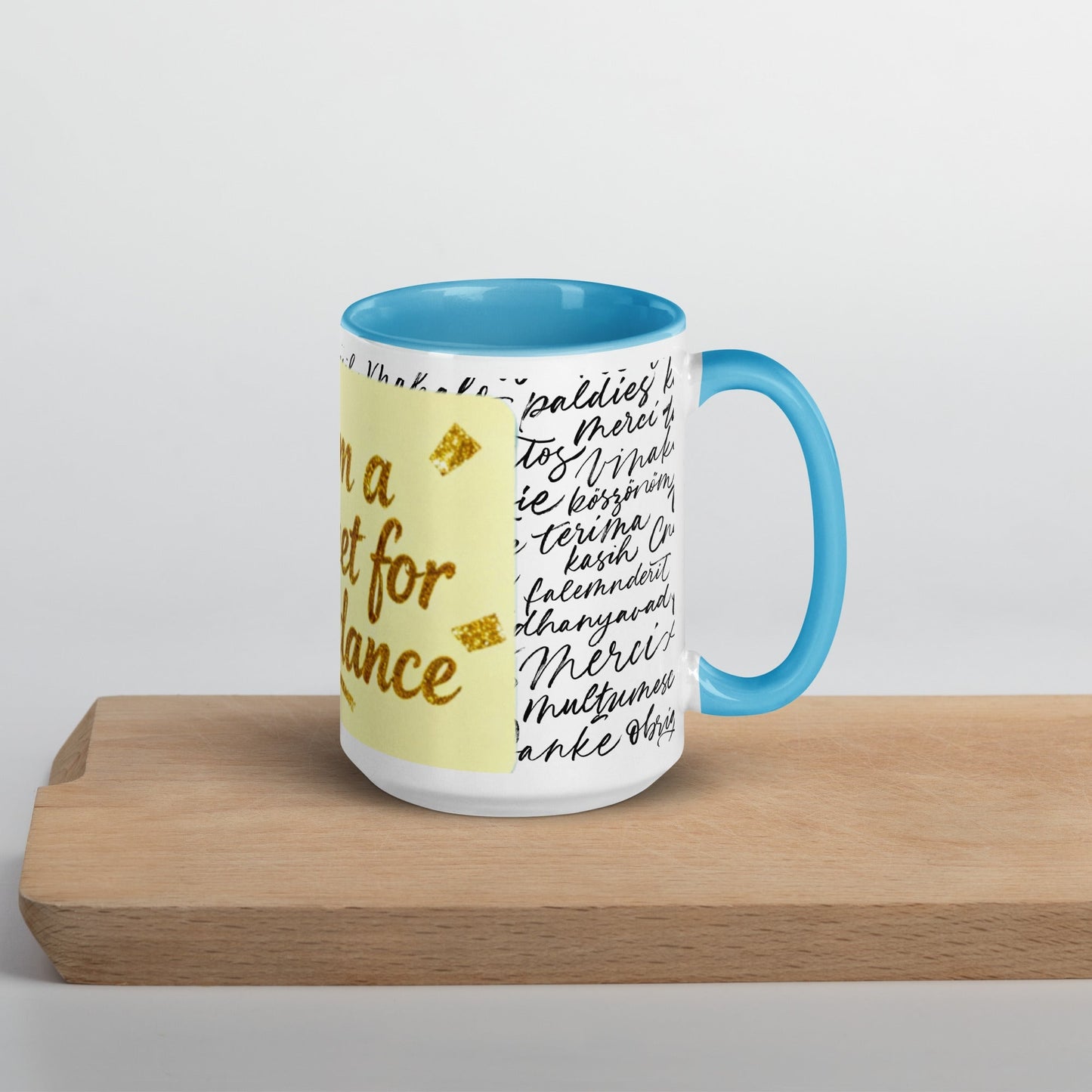 Taza magnética de gratitud de MDB Co. con interior de color