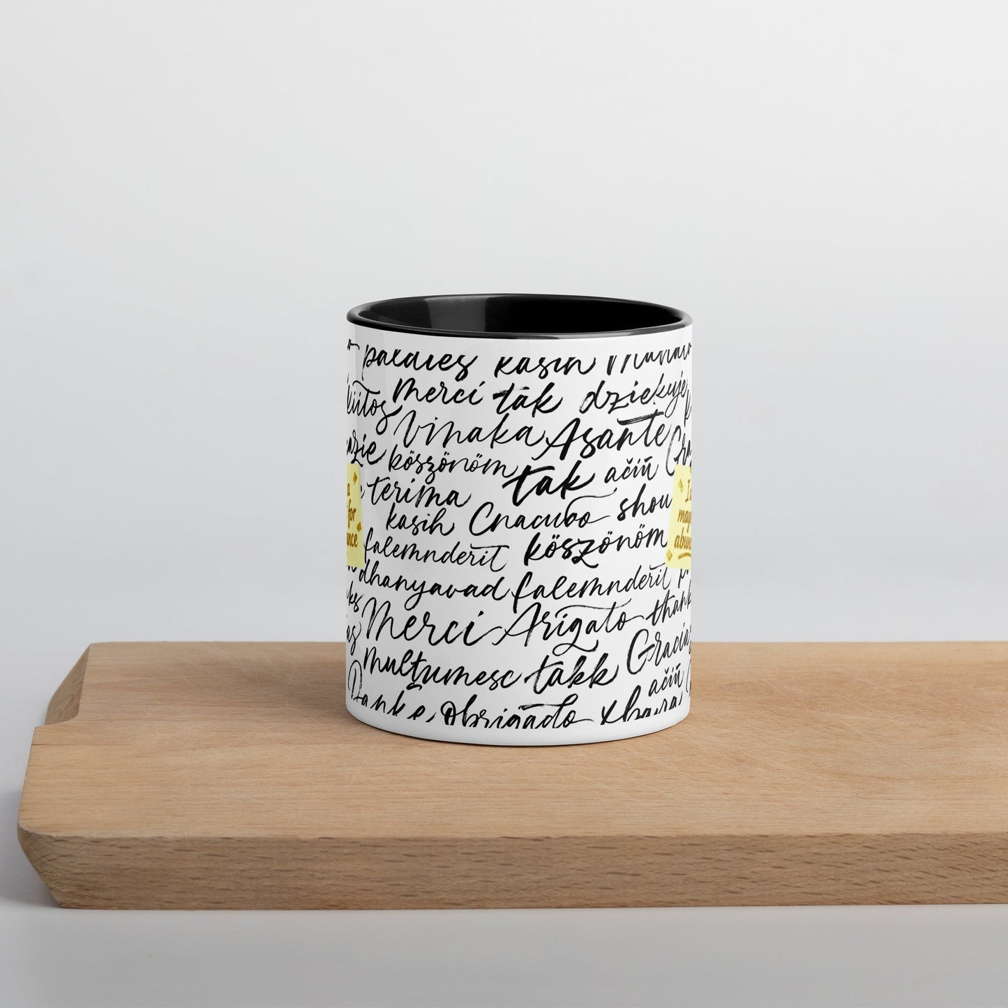Taza magnética de gratitud de MDB Co. con interior de color