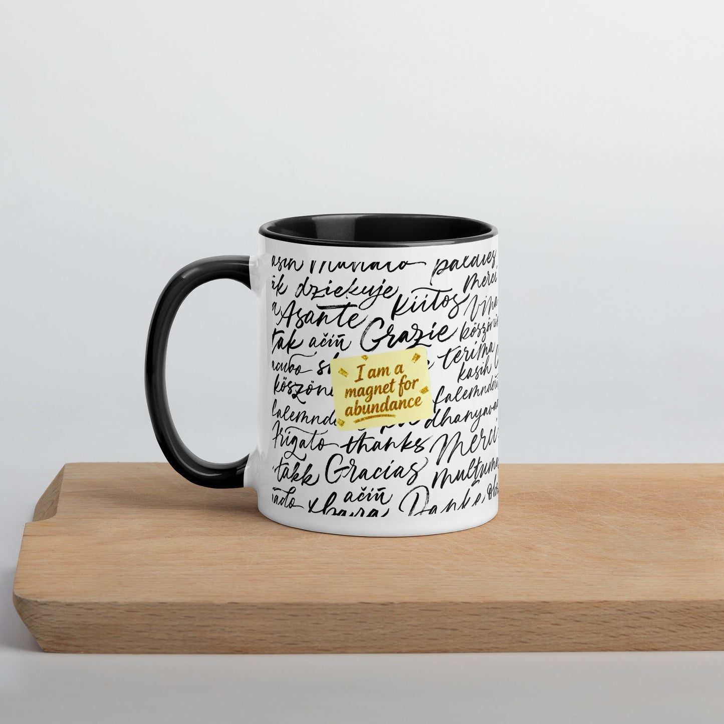 Taza magnética de gratitud de MDB Co. con interior de color