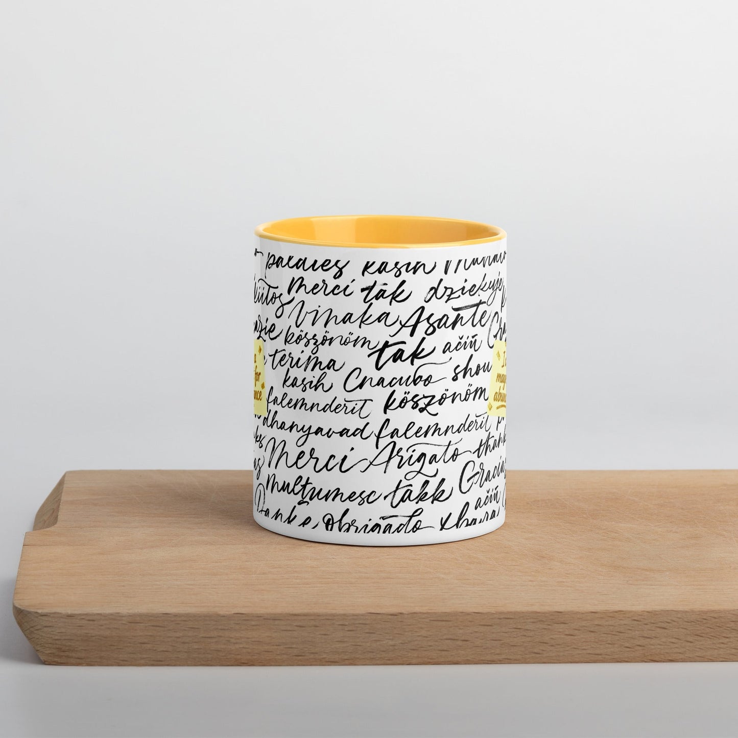 Taza magnética de gratitud de MDB Co. con interior de color