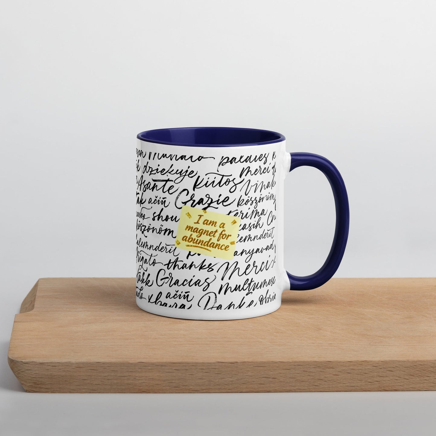 Taza magnética de gratitud de MDB Co. con interior de color