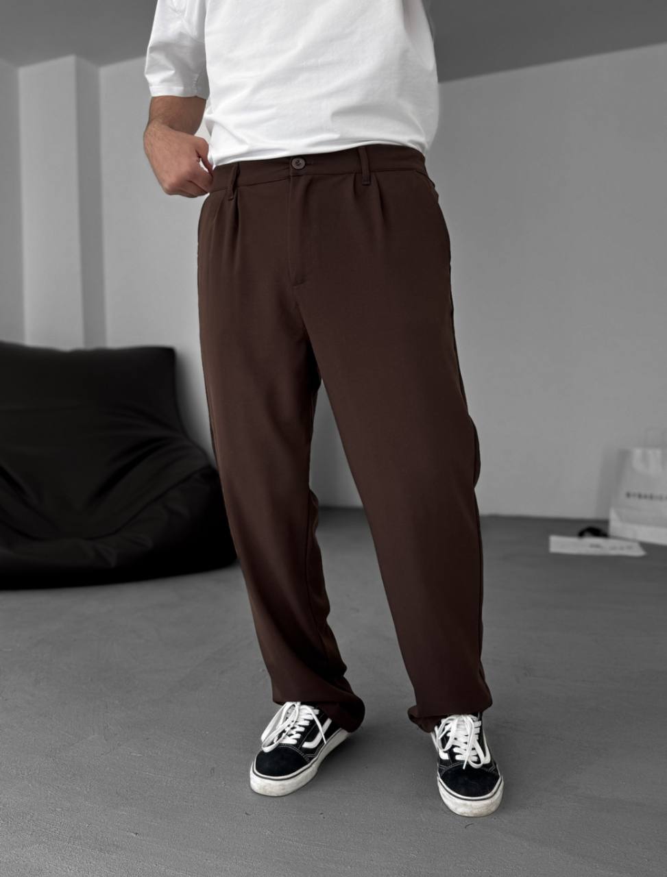 Pantalones Plisados Esenciales Modernos para Hombre – Comodidad a Medida para una Elegancia Diaria