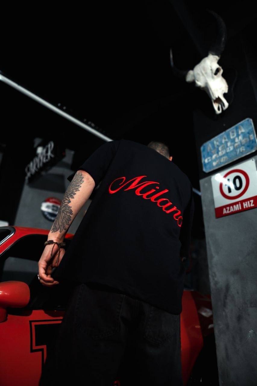 Camiseta oversize de hombre con bordado 'Milano' - Camiseta de diseño de streetwear