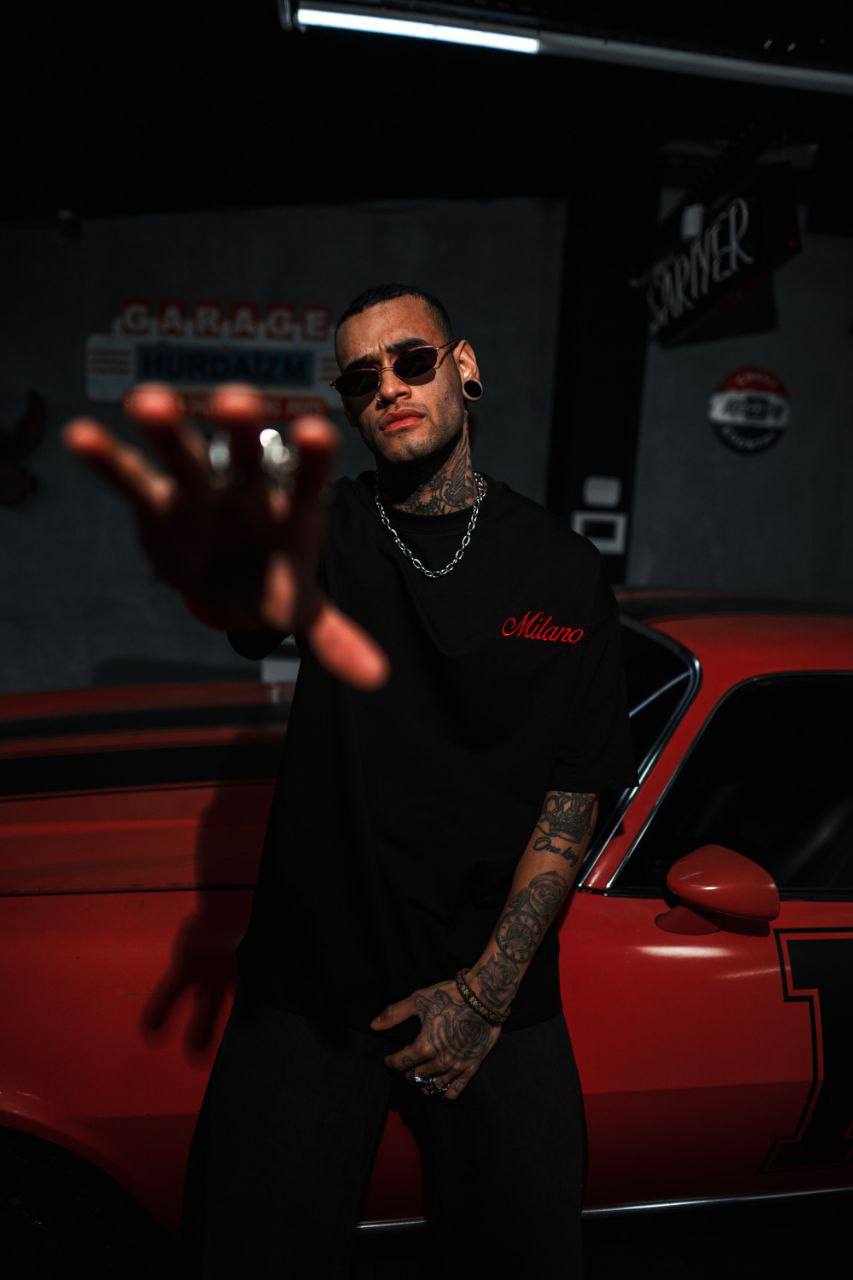 Camiseta oversize de hombre con bordado 'Milano' - Camiseta de diseño de streetwear