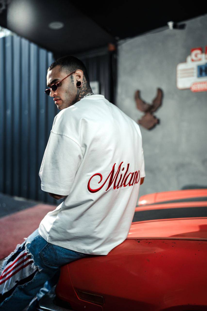Camiseta oversize de hombre con bordado 'Milano' - Camiseta de diseño de streetwear