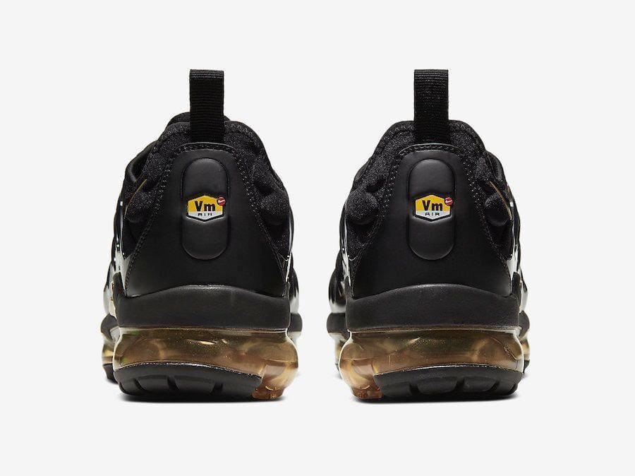 Nike Air VaporMax Plus 'Black Metallic Gold'