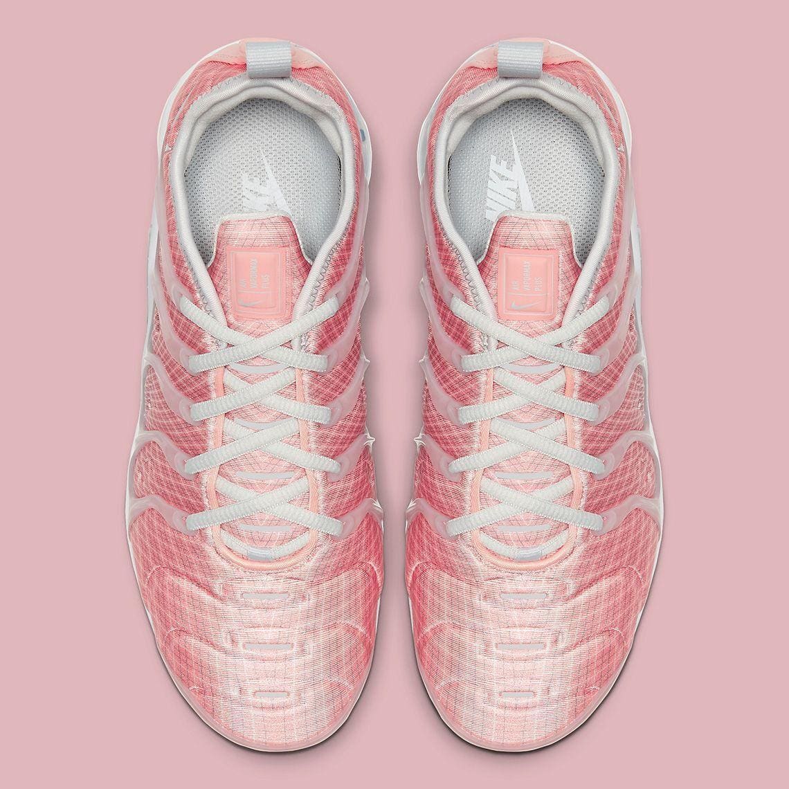 Nike Air VaporMax Plus 'Bleached Coral Pure Platinum'