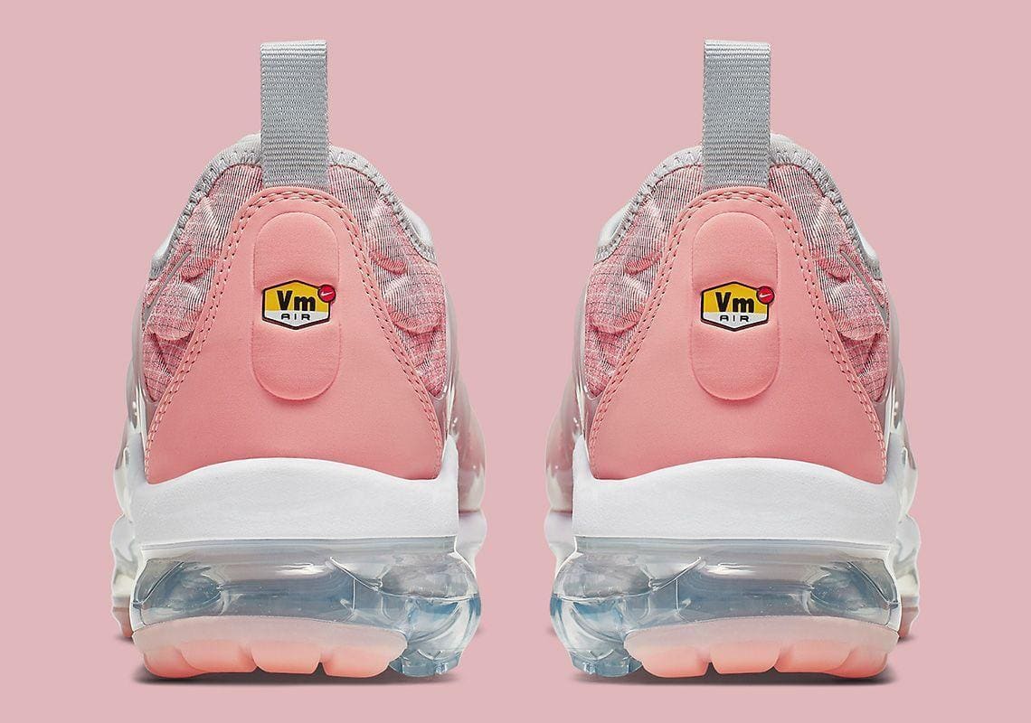 Nike Air VaporMax Plus 'Bleached Coral Pure Platinum'