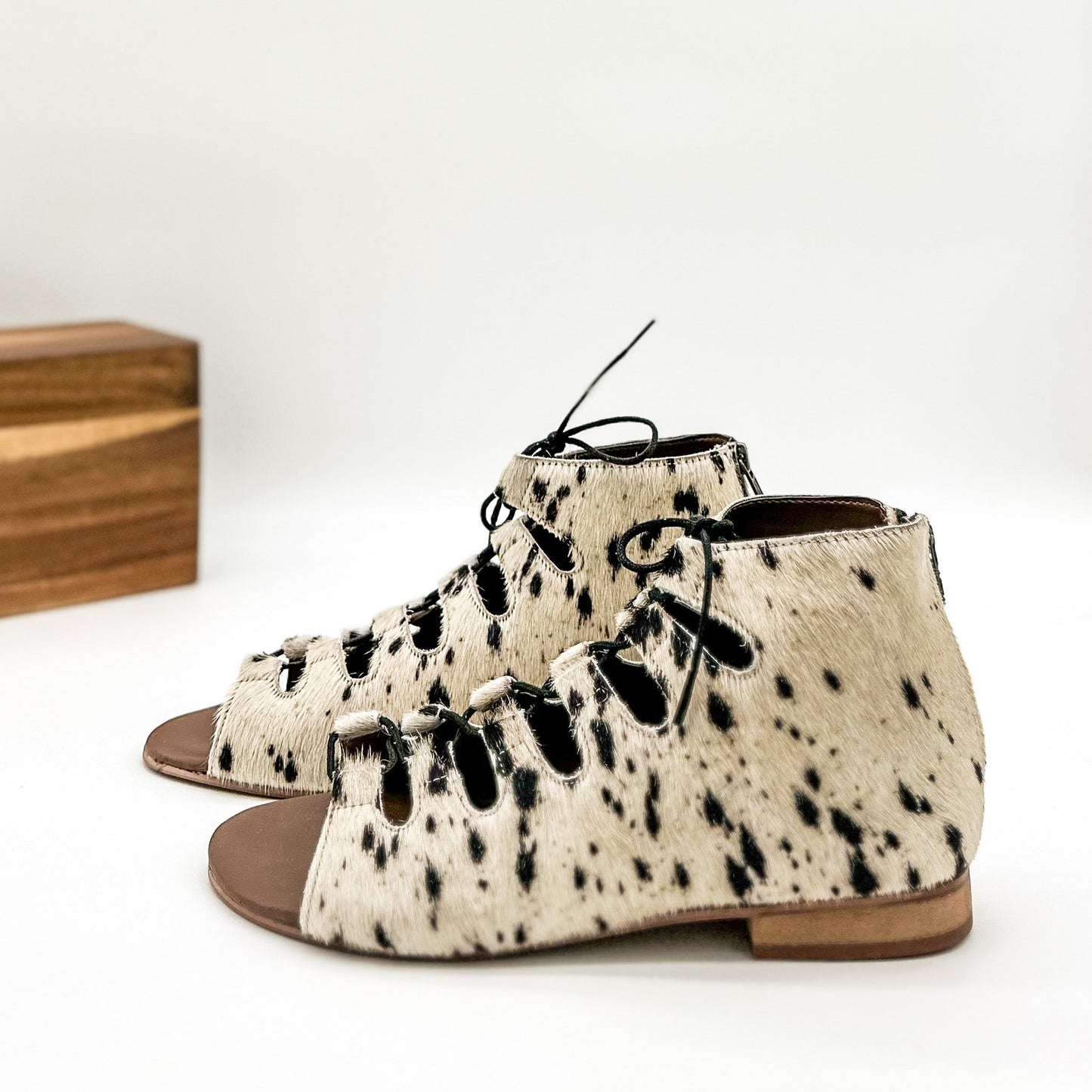 Sandalias Nola en blanco y negro