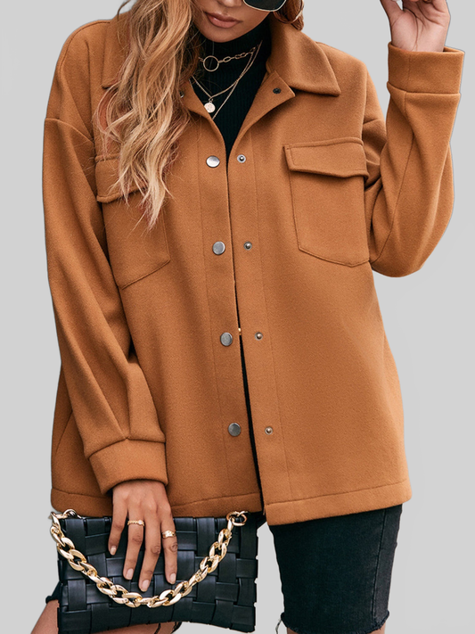 Chaqueta Ivy Lane con bolsillos, broches y hombros caídos