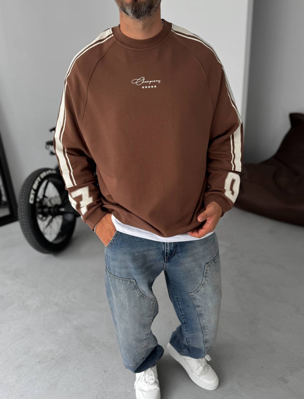 Sudadera Oversize Unisex con Rayas Universitarias