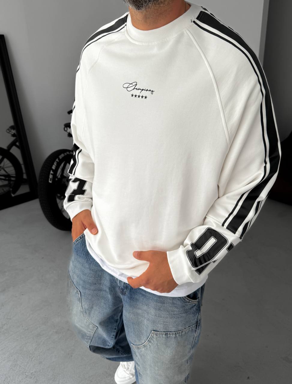 Sudadera Oversize Unisex con Rayas Universitarias