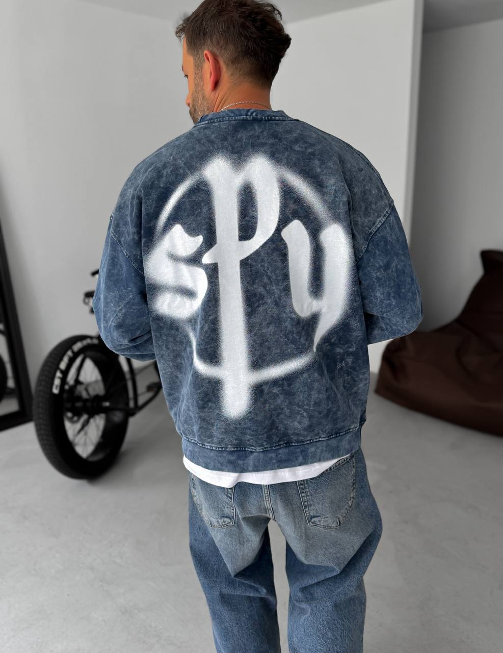 Sudadera extragrande unisex con bolsillo canguro y diseño de grafiti