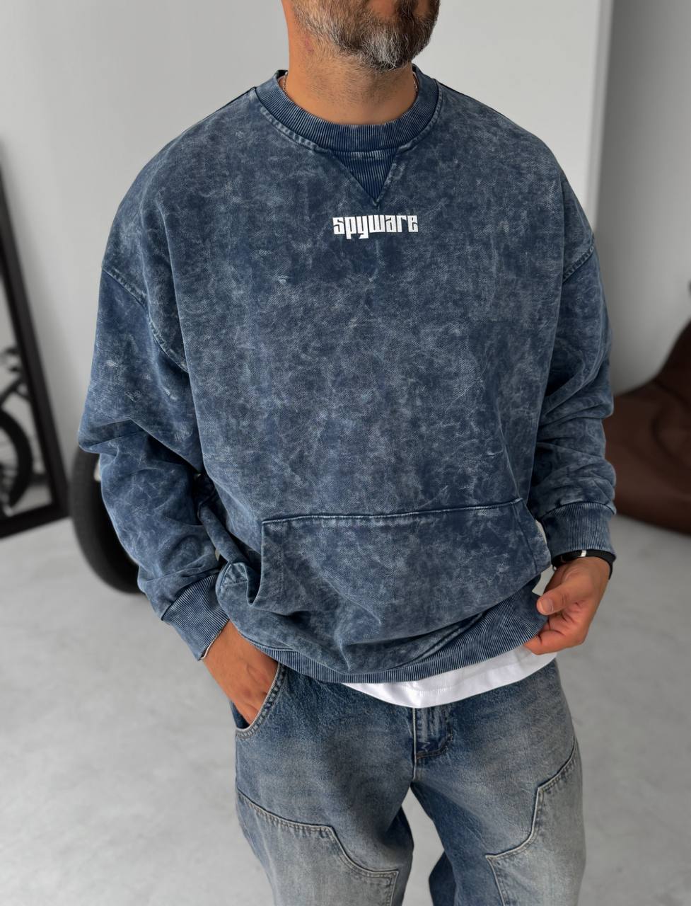 Sudadera extragrande unisex con bolsillo canguro y diseño de grafiti