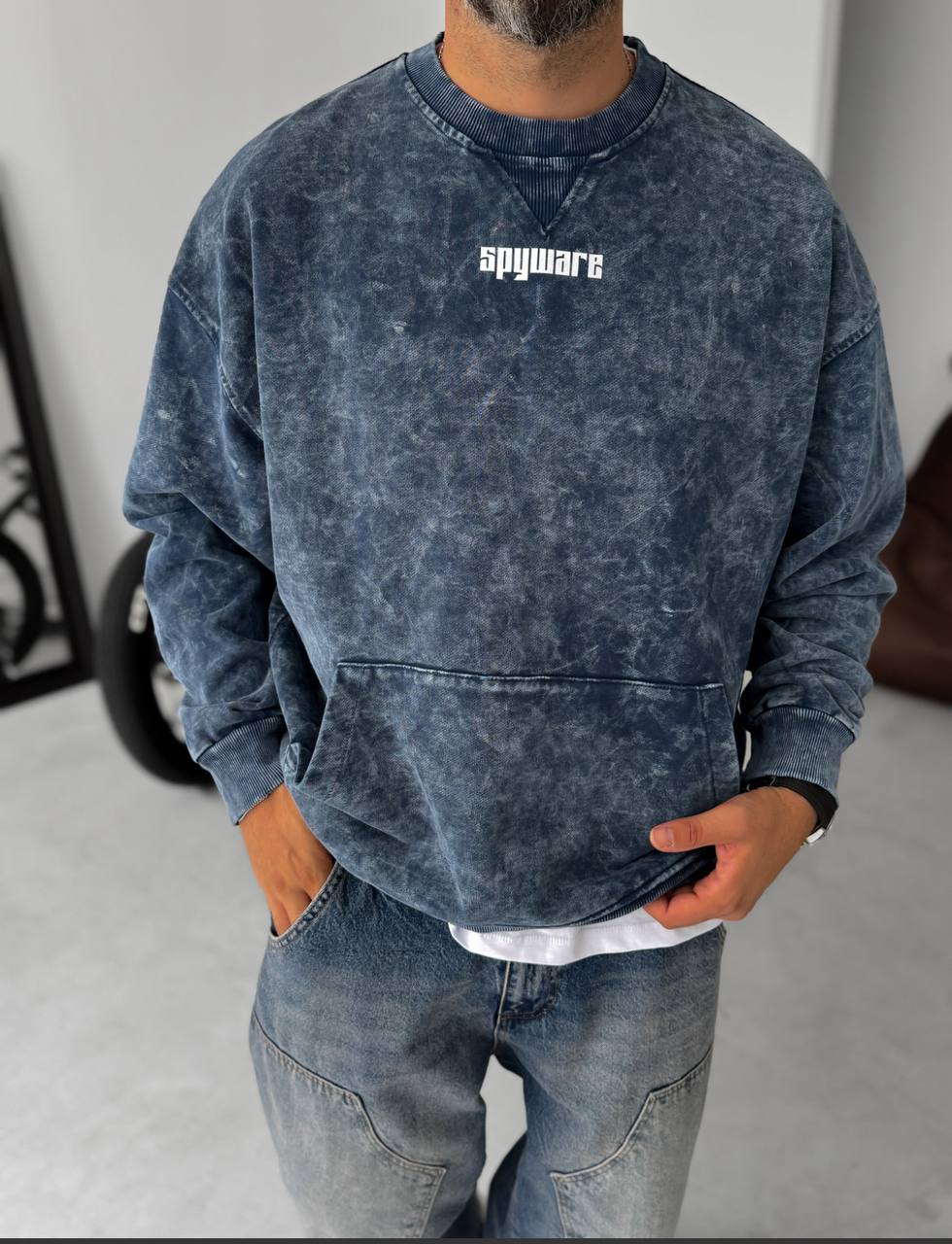 Sudadera extragrande unisex con bolsillo canguro y diseño de grafiti