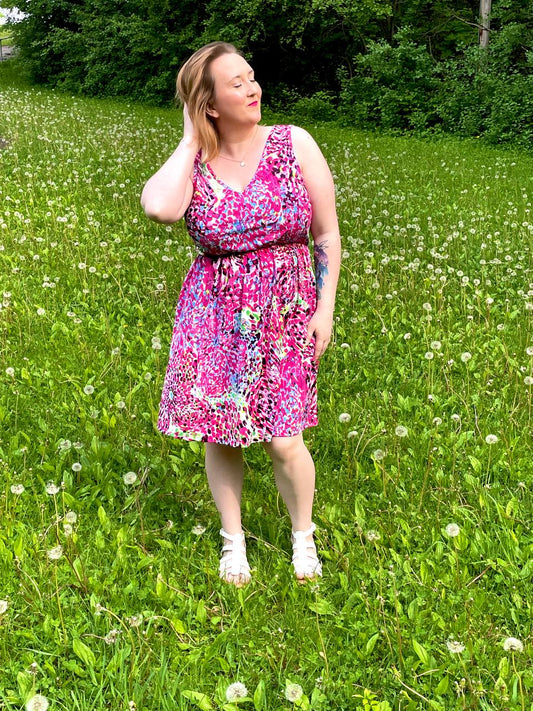 Vestido con cuello en V Bless Your Heart en fucsia neón