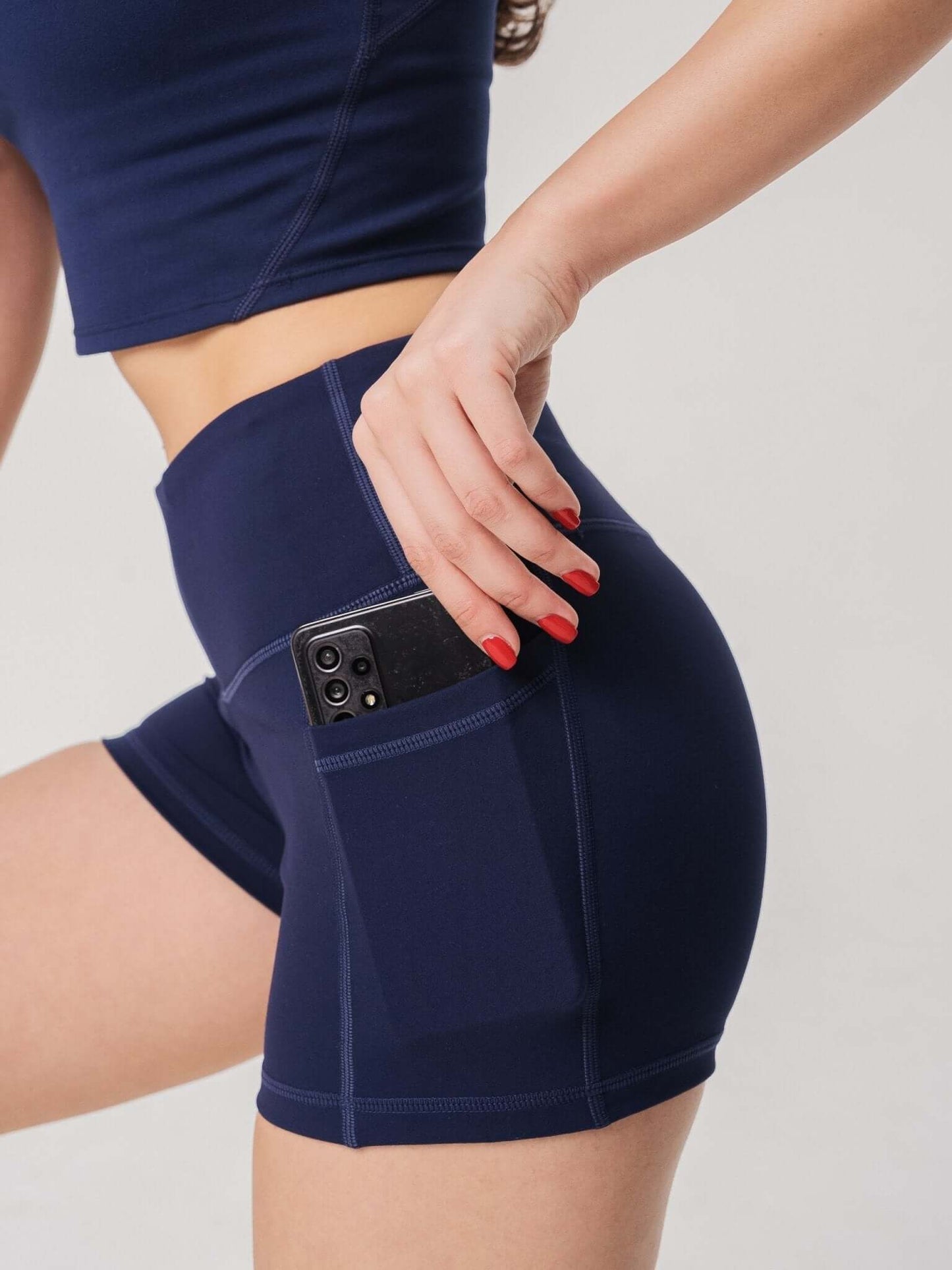 Three Pocket Basic Short