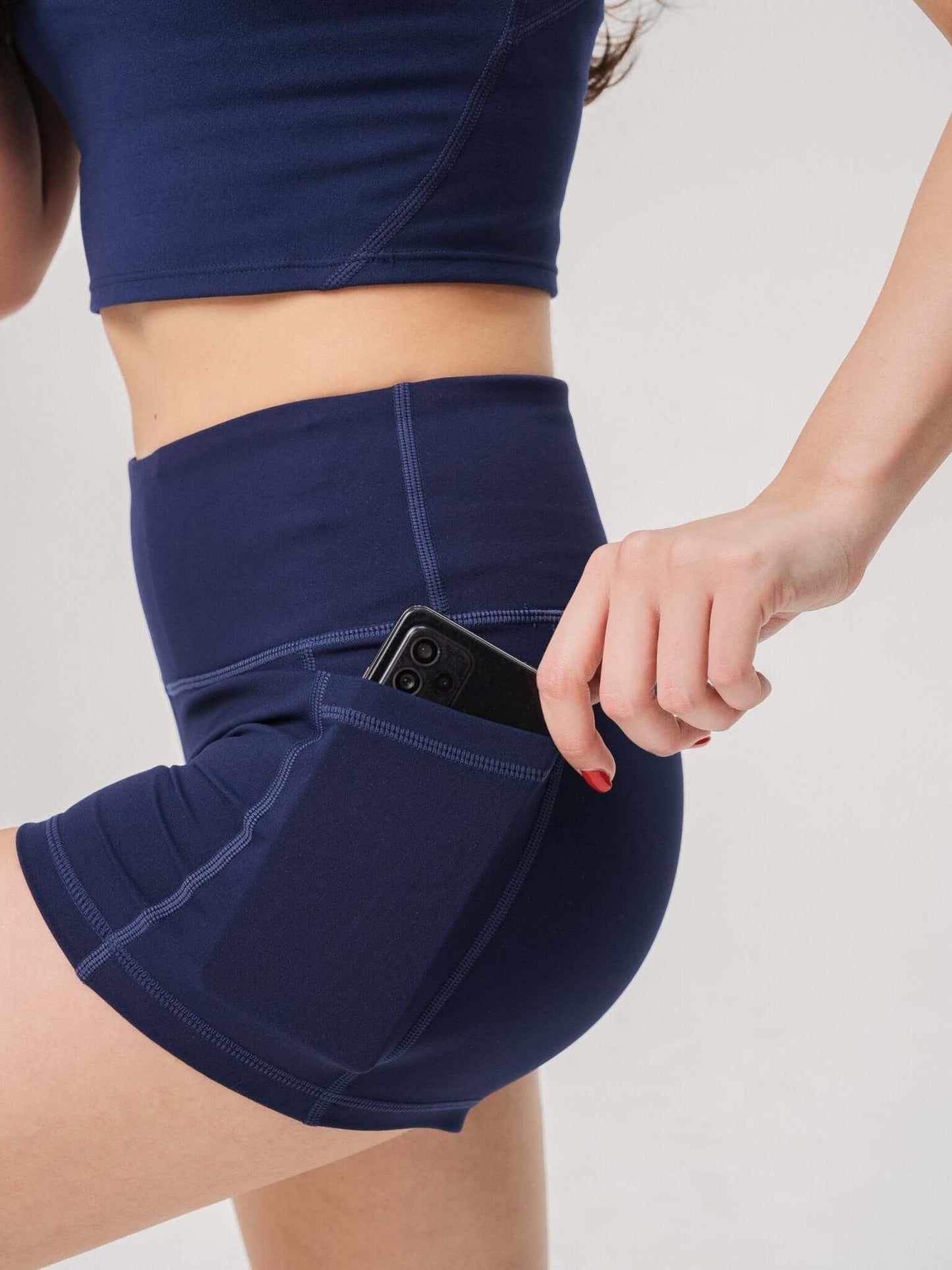 Three Pocket Basic Short