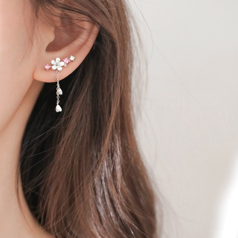 Pendientes con colgante de flor de cerezo