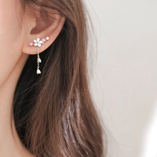 Pendientes con colgante de flor de cerezo