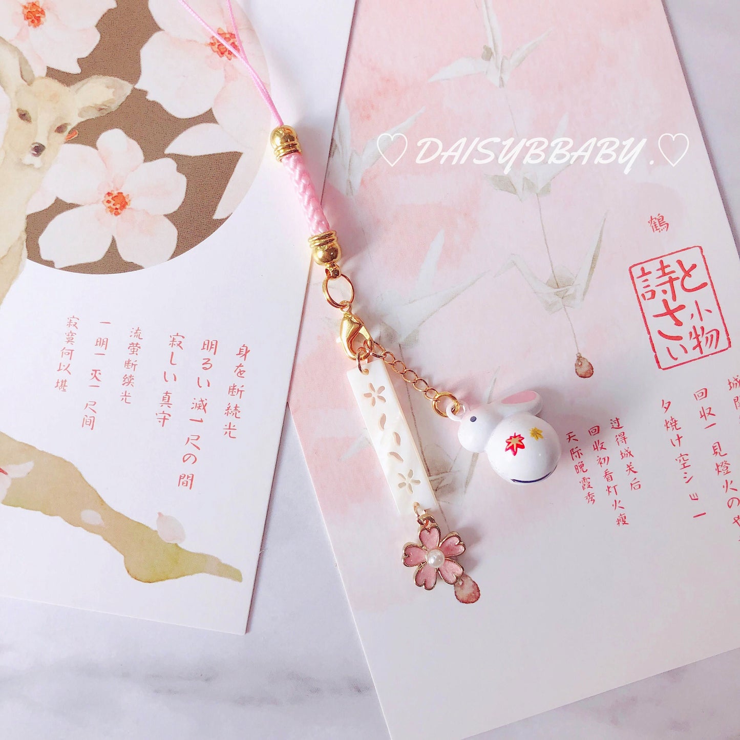 Colgante de teléfono con diseño de conejo Sakura
