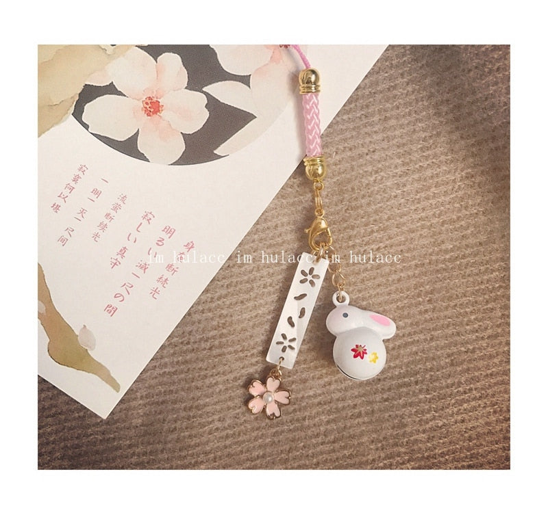 Colgante de teléfono con diseño de conejo Sakura