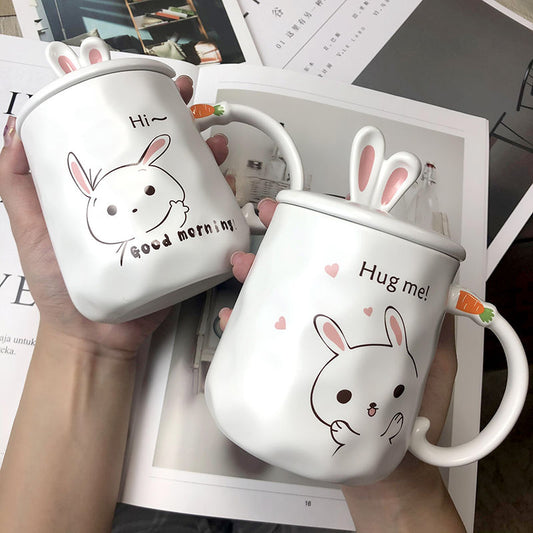 Taza de cerámica con forma de conejito