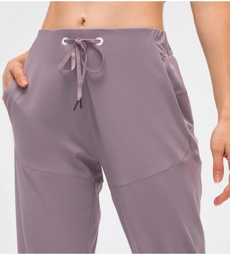 Pantalones deportivos elásticos y cómodos BareMove para mujer, 28"
