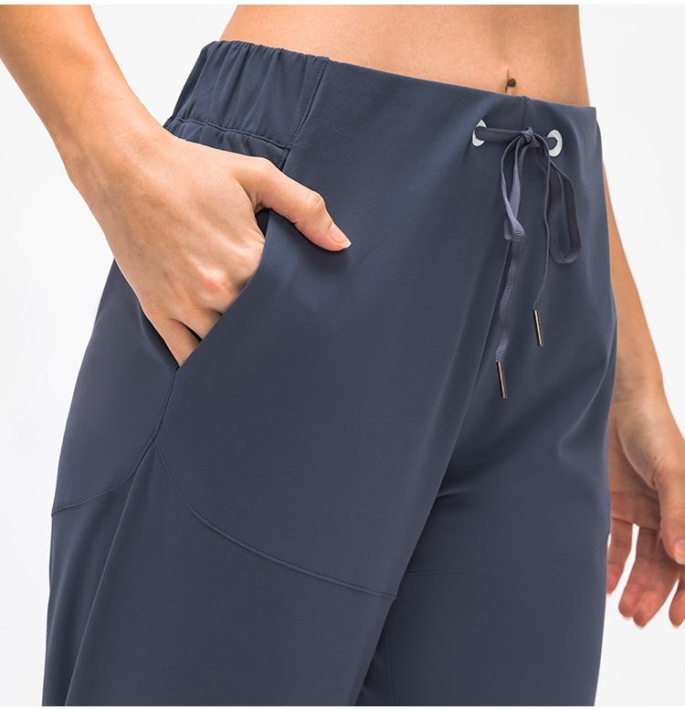 Pantalones deportivos elásticos y cómodos BareMove para mujer, 28"