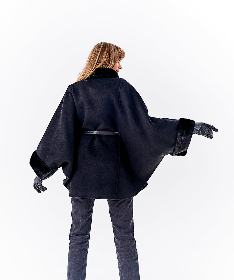 Poncho de lana de doble cara con piel de visón escandinavo auténtico