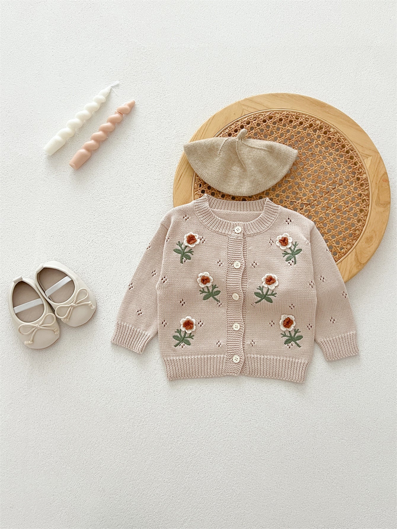 Cárdigan de punto de manga larga con flores bordadas cómodo para bebés niñas