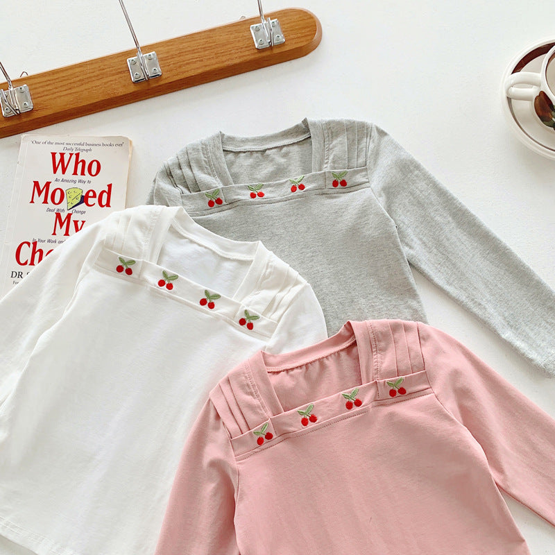 Diseño de otoño niñas Cuello cuadrado Mangas largas Blusa con patrón de bordado de cerezas