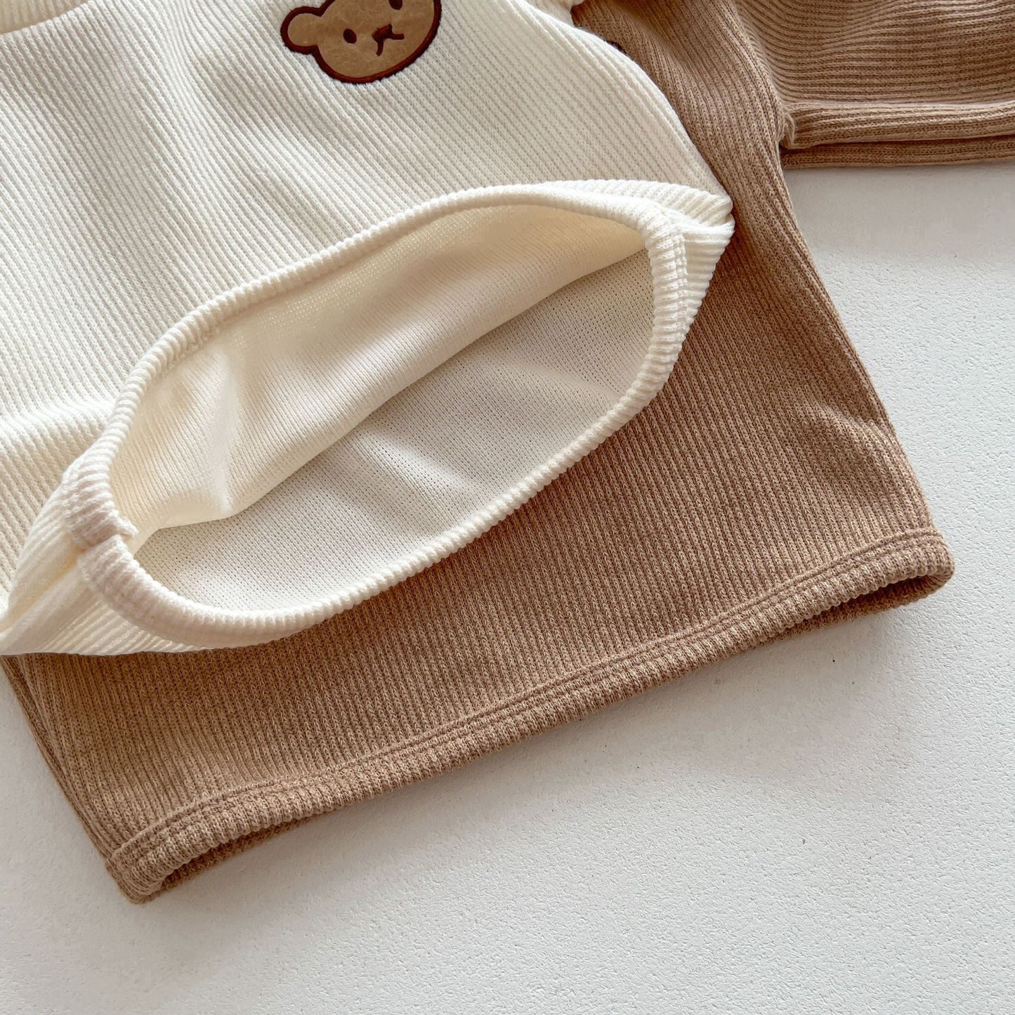 Conjunto de pantalón y camiseta de manga larga con cabeza de oso para bebé
