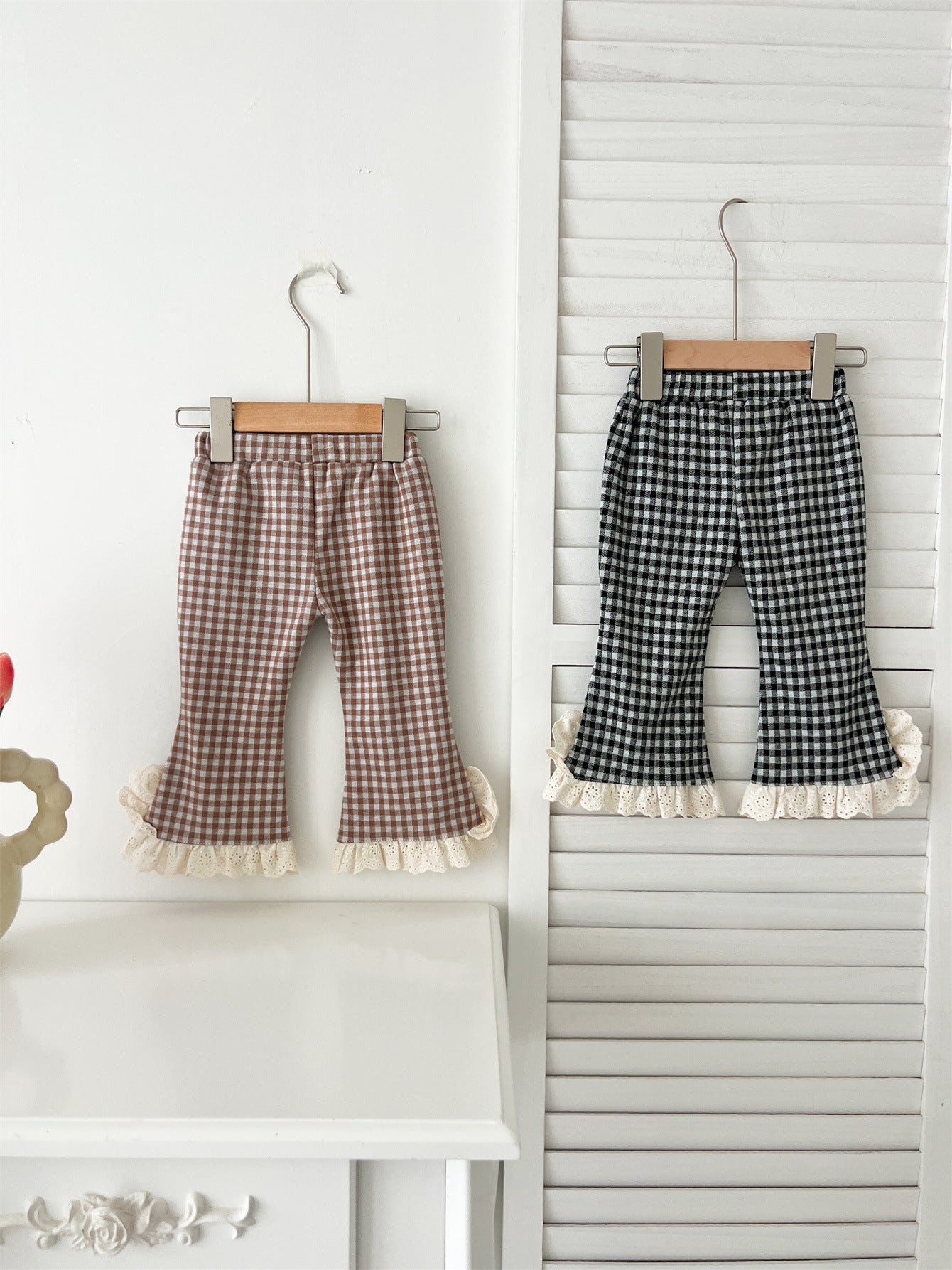 Pantalones de cuadros baratos para bebé y niña con ribete de encaje, de llegada para otoño