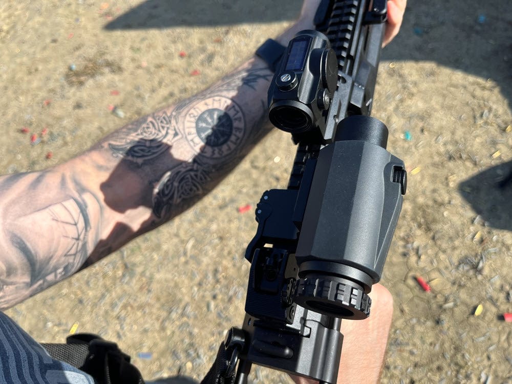 Hussar Red Dot
