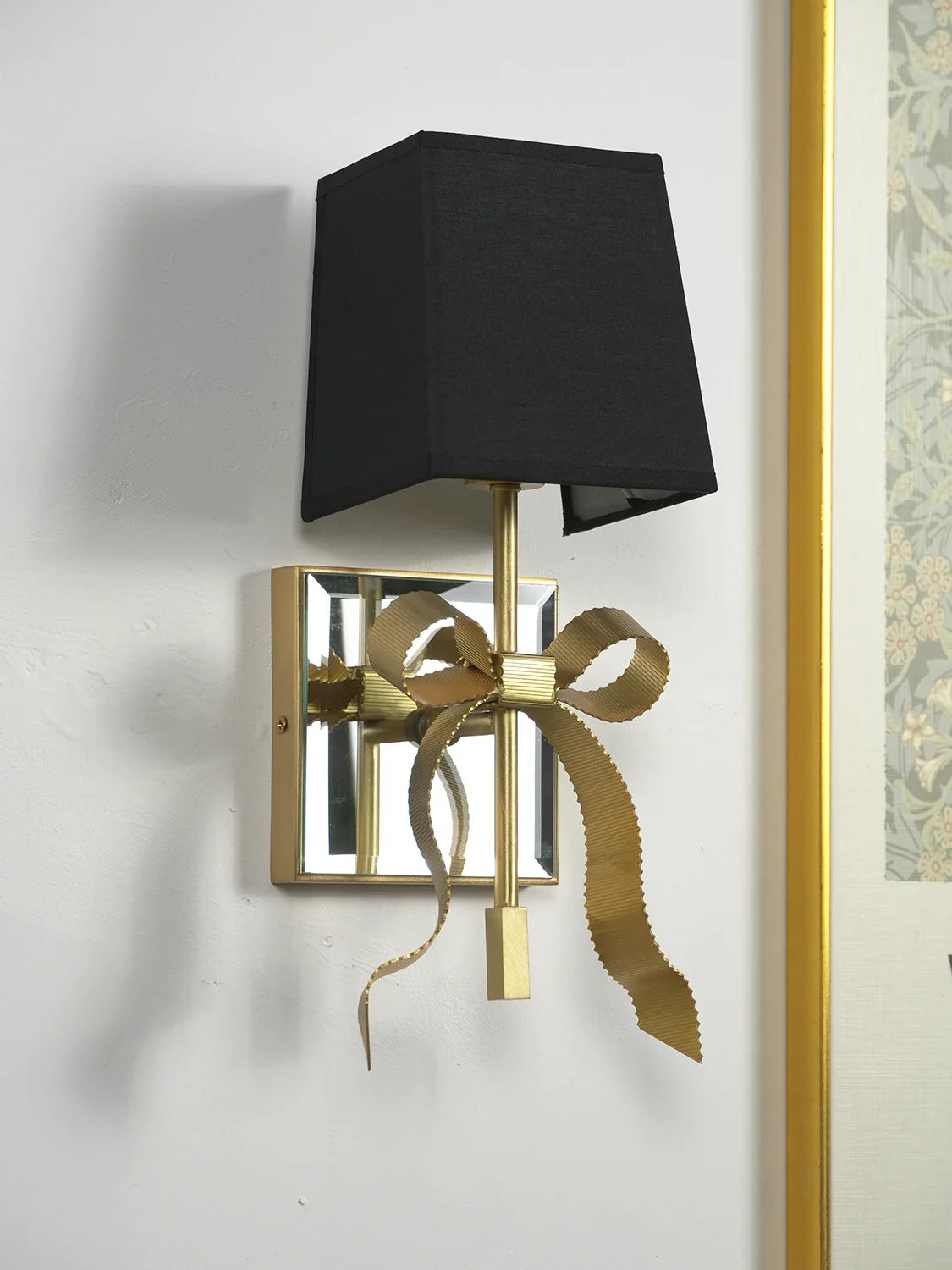 Aplique de pared con lazo