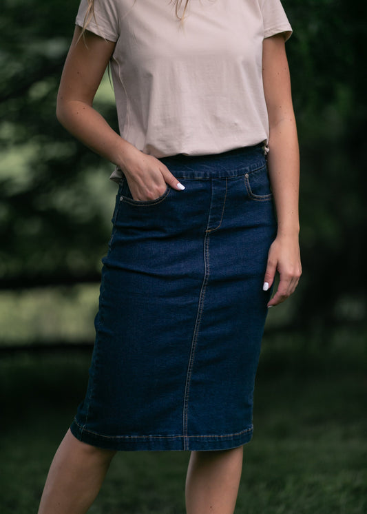 Falda midi de mezclilla Sandra Dark Wash