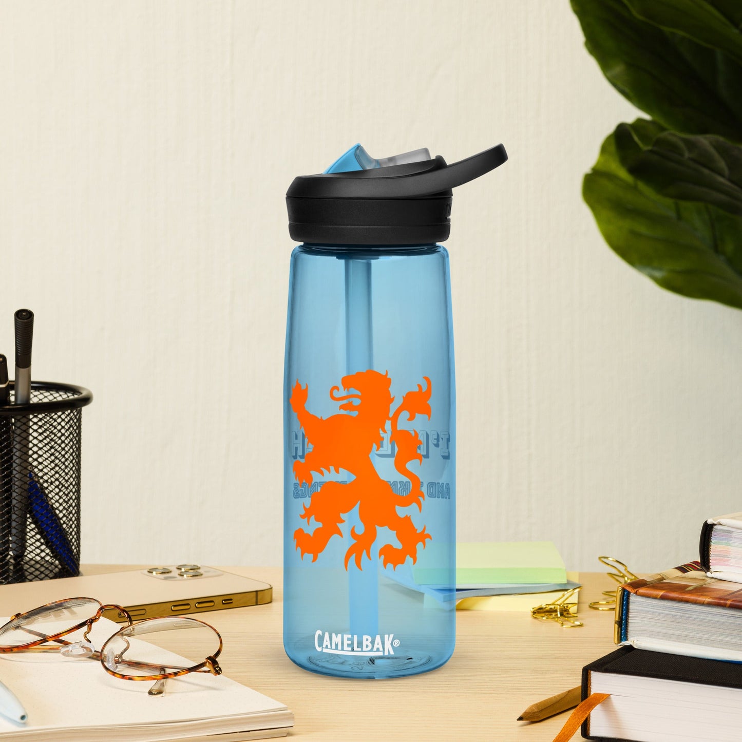 Kamelenrug Leeuw - CamelBak® Sports water bottle