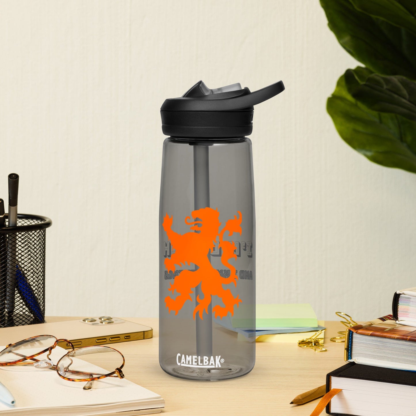 Kamelenrug Leeuw - CamelBak® Sports water bottle