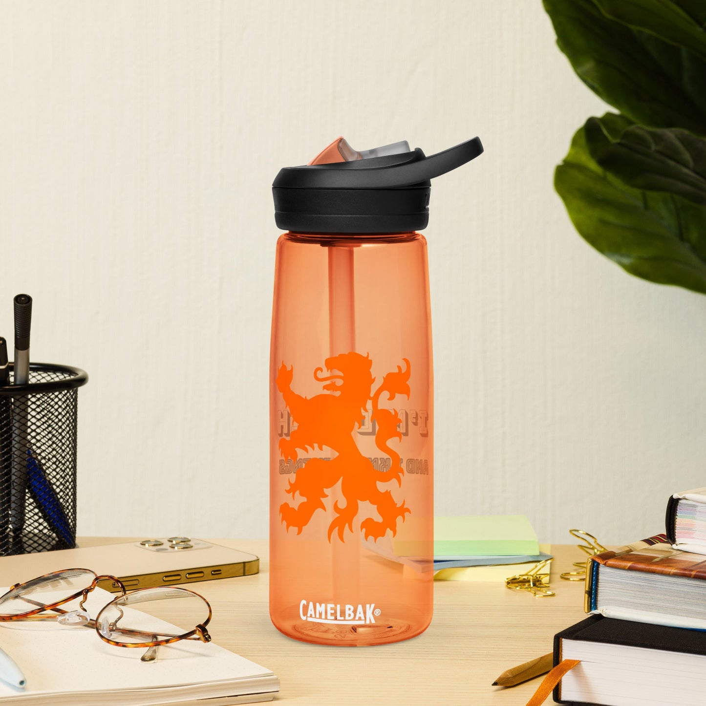 Kamelenrug Leeuw - CamelBak® Sports water bottle